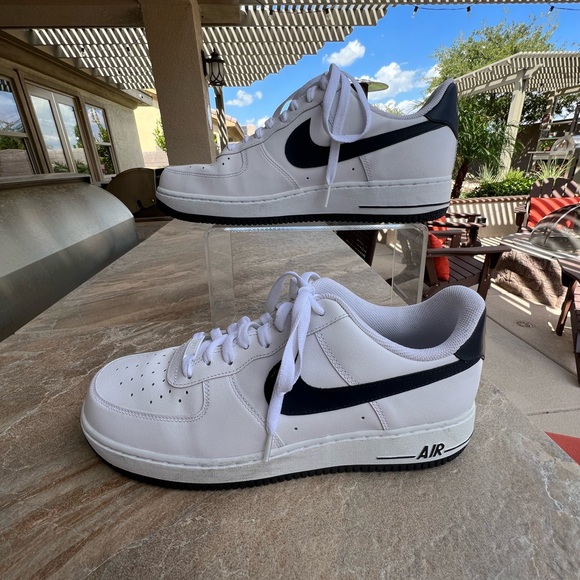 Nike Air Force 1 Low - Picture 4 of 11